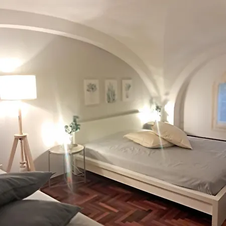 Petrarca - Free Private Parking